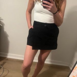 Black waterproof skort - stretch tech